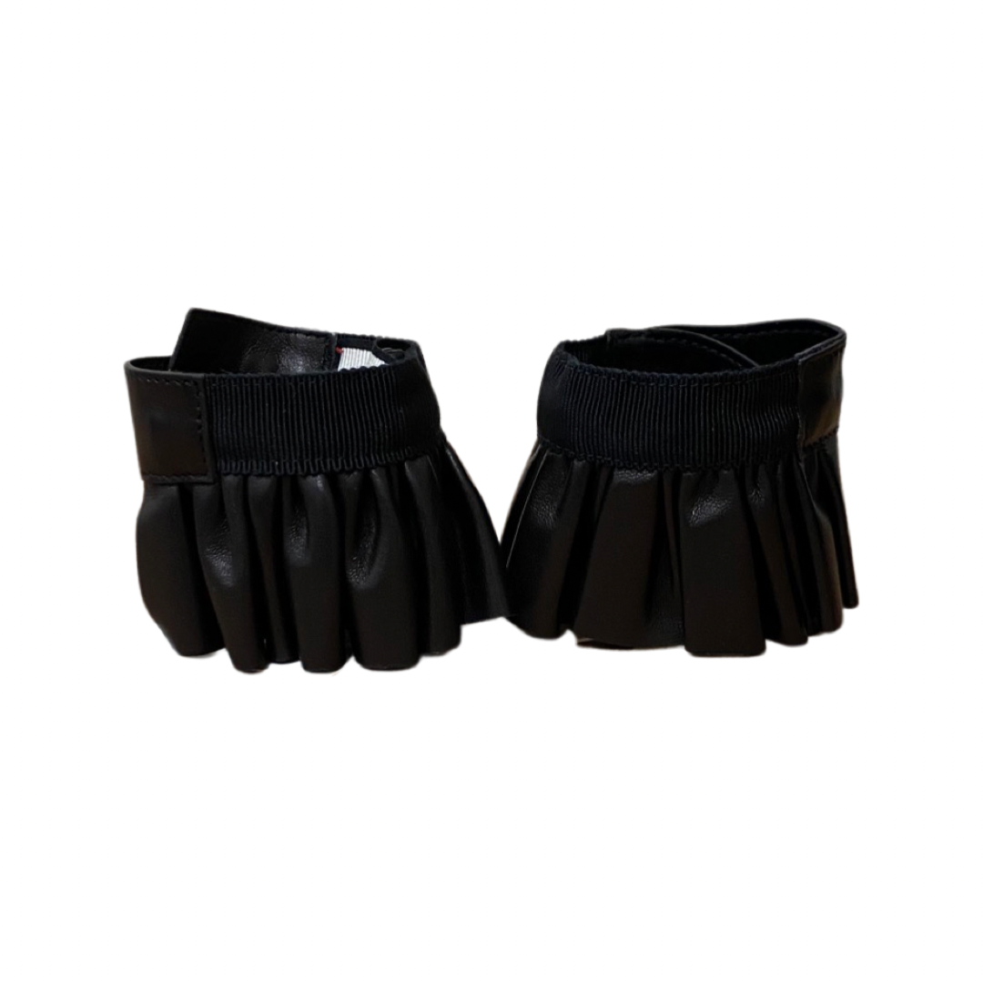 Gucci Black Leather Sleeve Accessory