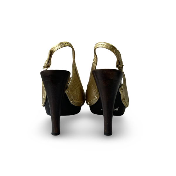 Burberry Metallic Gold Leather Pumps 38 - Image 6
