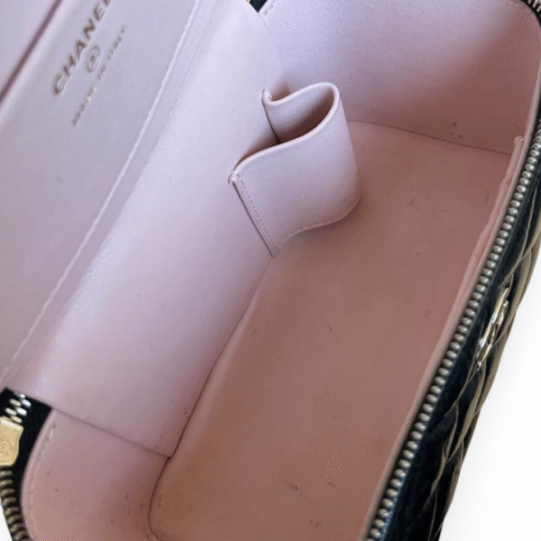 Chanel 22B Double Decker Vanity Case with Chain - Image 2